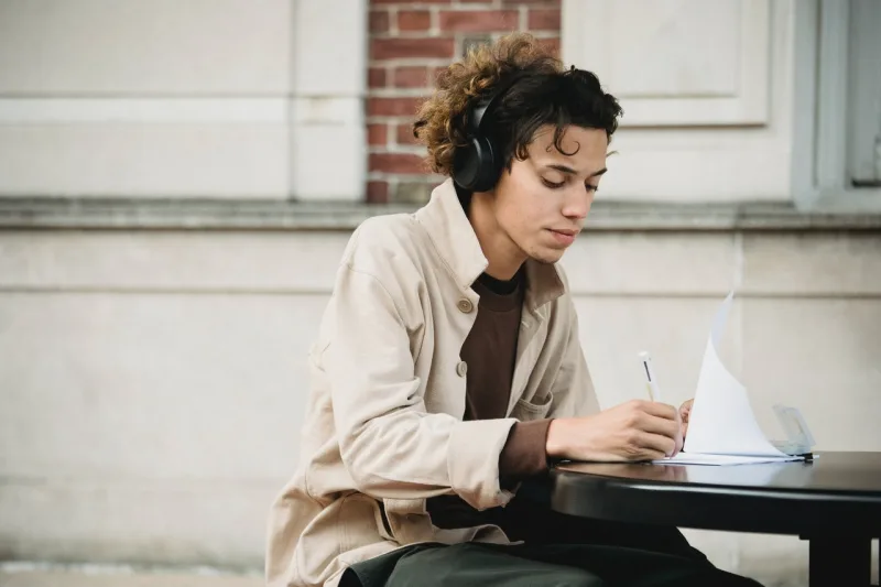 How to End a College Essay: Strategies, Examples and Mistakes to Avoid