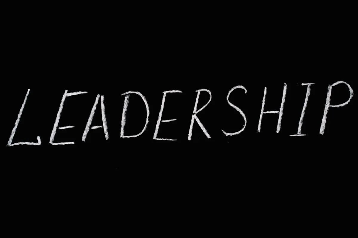 How to Write a Leadership Essay: Outline, Styles and Examples