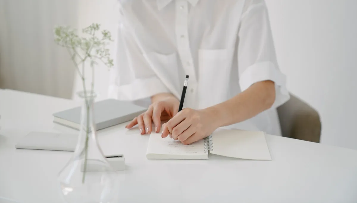 How to Write a Personal Essay: Outline, Examples and Topics